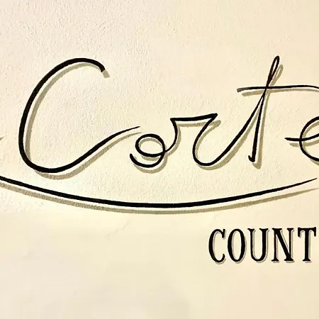 Pensión La Corte Country
