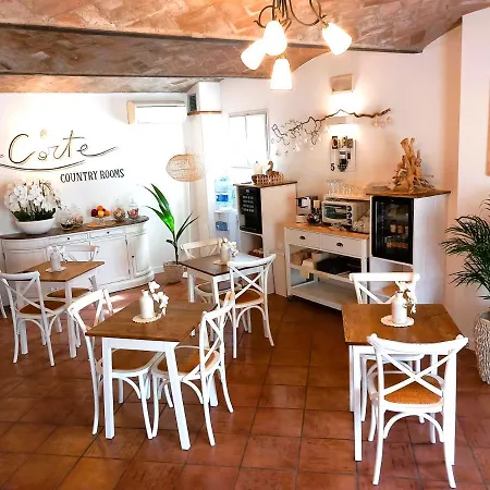 La Corte Country Affittacamere 4*
