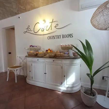 La Corte Country Pensión Módena