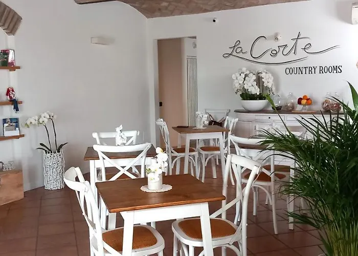 La Corte Country 4* مودينا