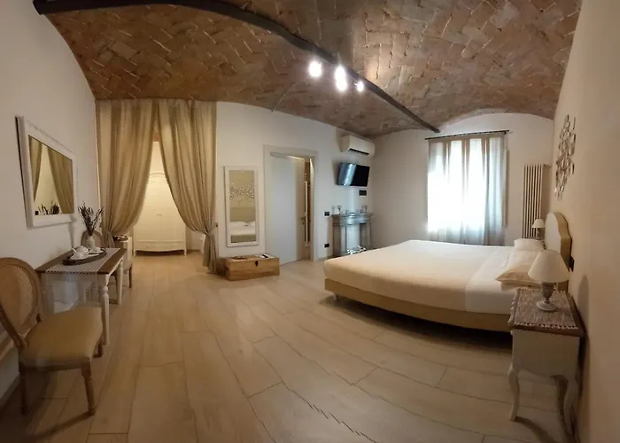 La Corte Country مودينا